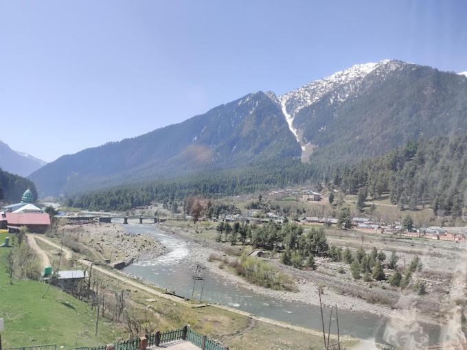 The Quiet Resort Pahalgam Bagian luar foto