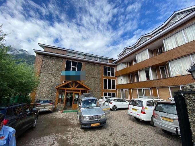The Quiet Resort Pahalgam Bagian luar foto