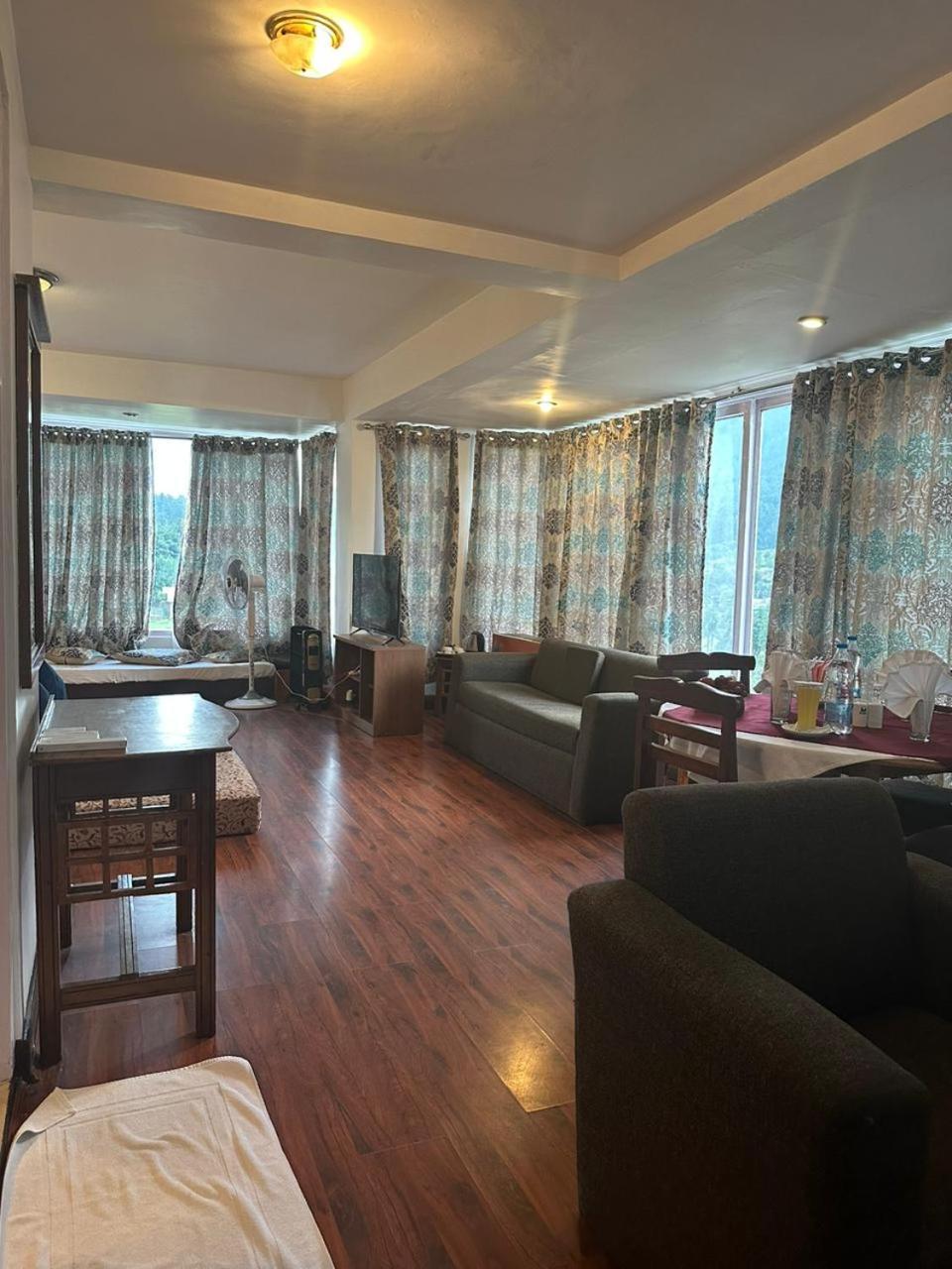 The Quiet Resort Pahalgam Bagian luar foto